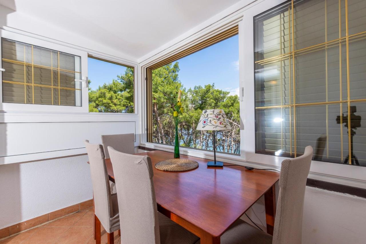 ילסה Janus Apartments מראה חיצוני תמונה