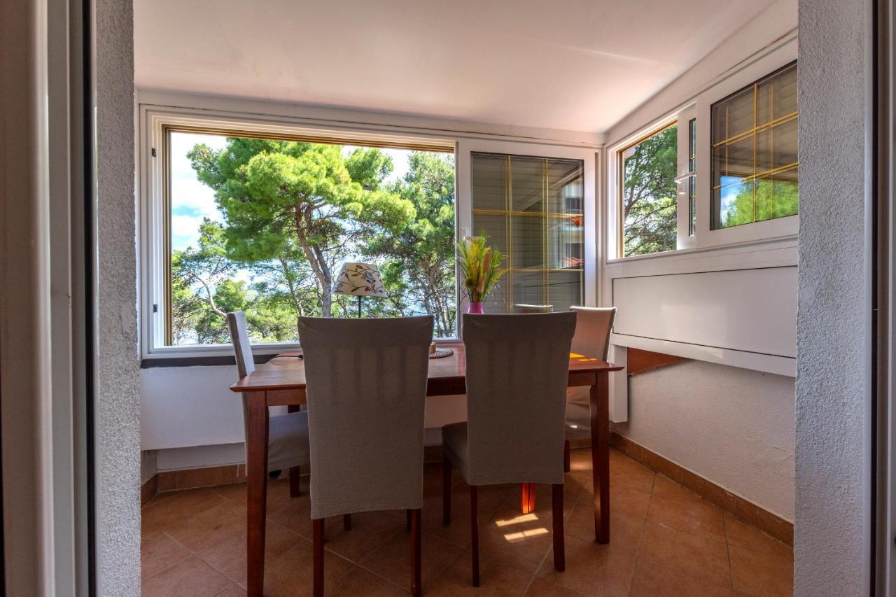 ילסה Janus Apartments מראה חיצוני תמונה
