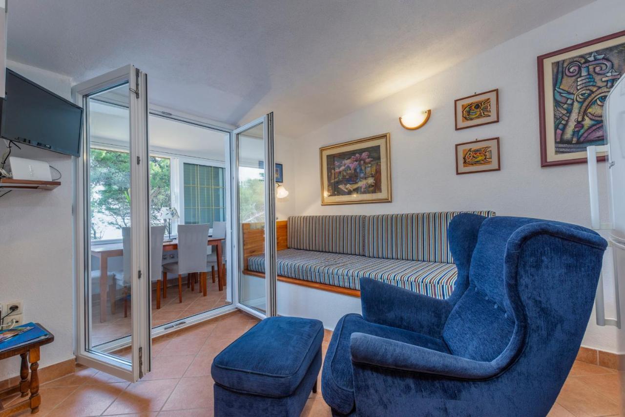 ילסה Janus Apartments מראה חיצוני תמונה