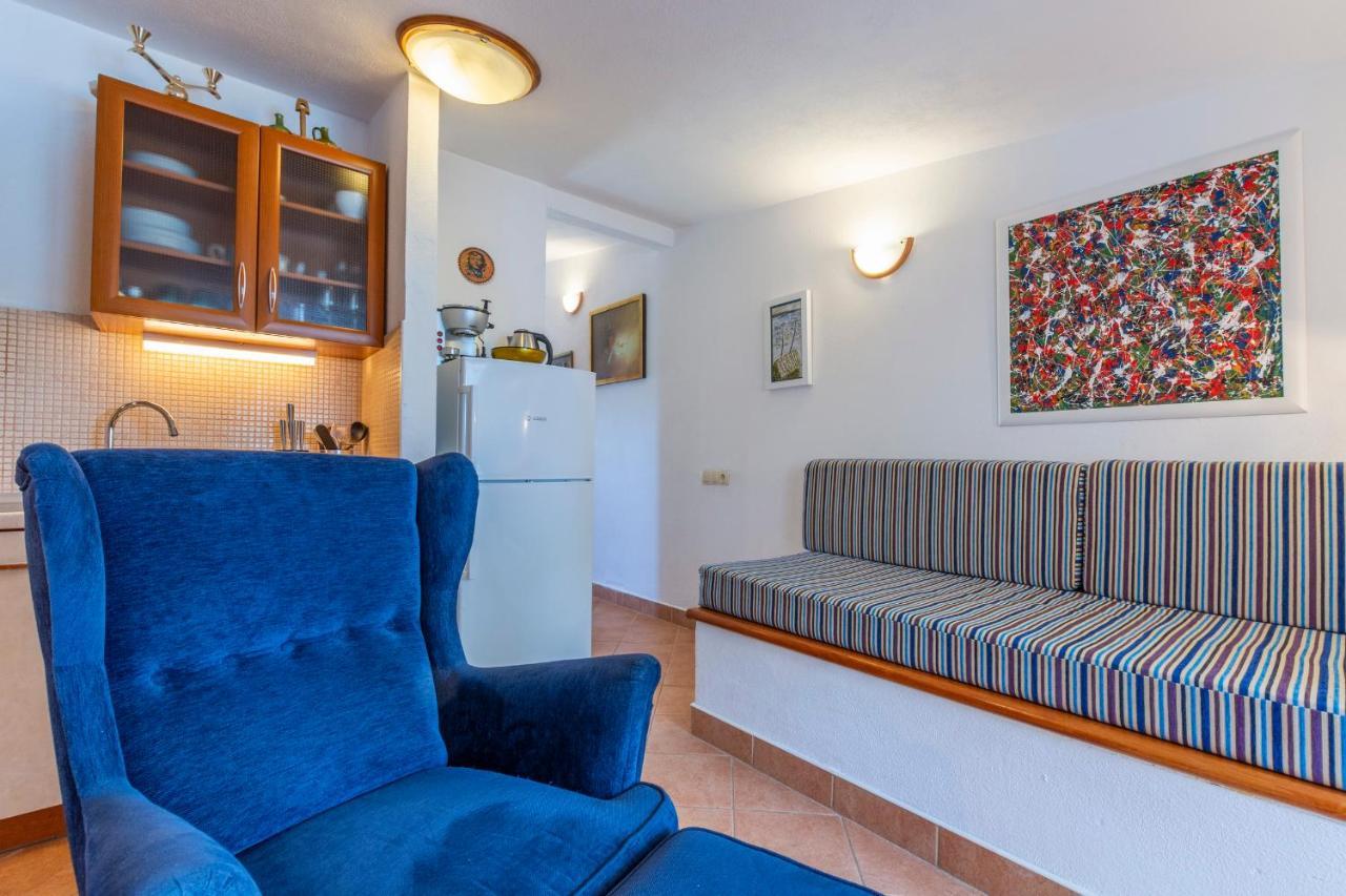 ילסה Janus Apartments מראה חיצוני תמונה