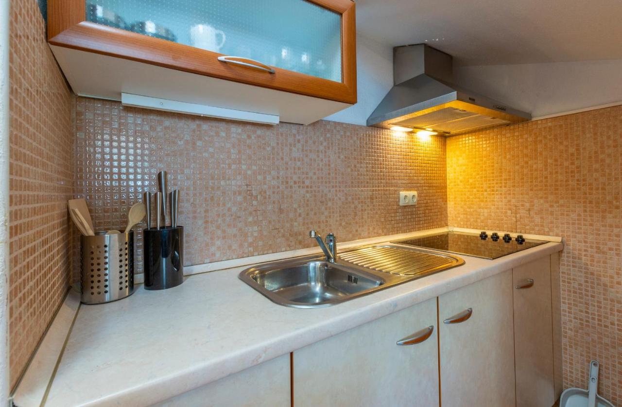 ילסה Janus Apartments מראה חיצוני תמונה