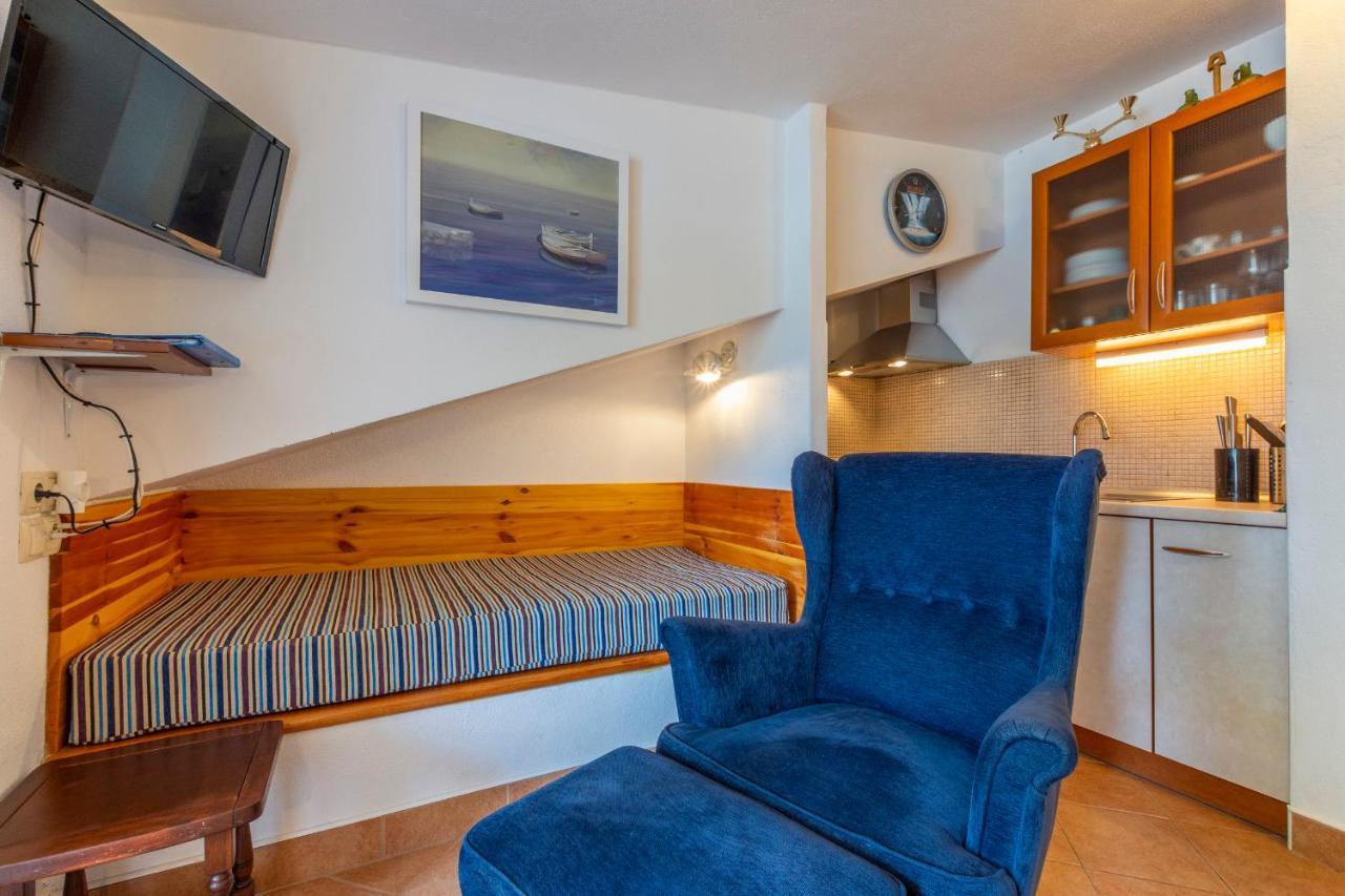 ילסה Janus Apartments מראה חיצוני תמונה