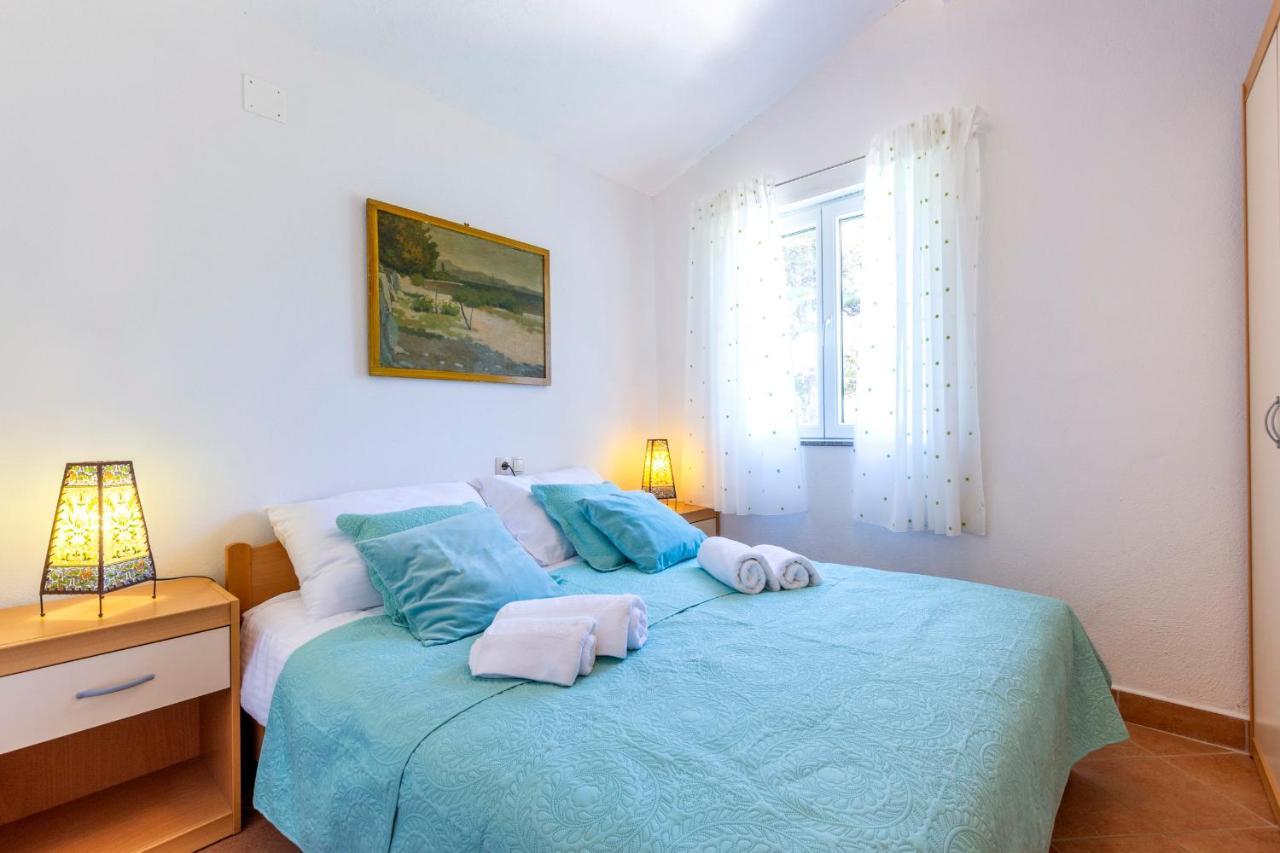 ילסה Janus Apartments מראה חיצוני תמונה