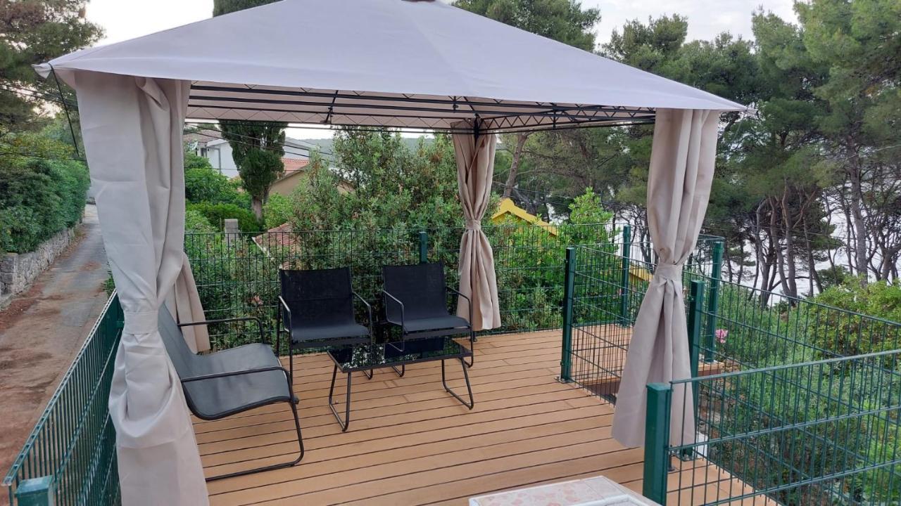 ילסה Janus Apartments מראה חיצוני תמונה